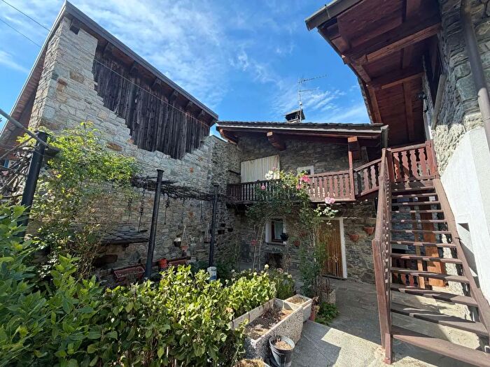 Casa con 6 locali in vendita in Località Tzesanuova, Pontey