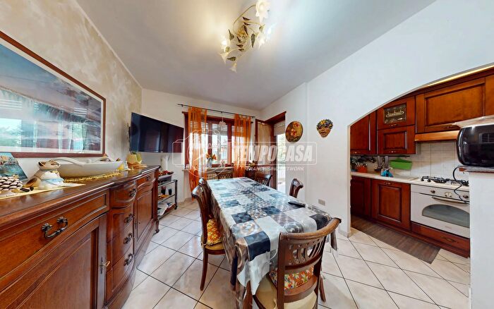 Appartamento trilocale in vendita in Via San Rocco, Leini