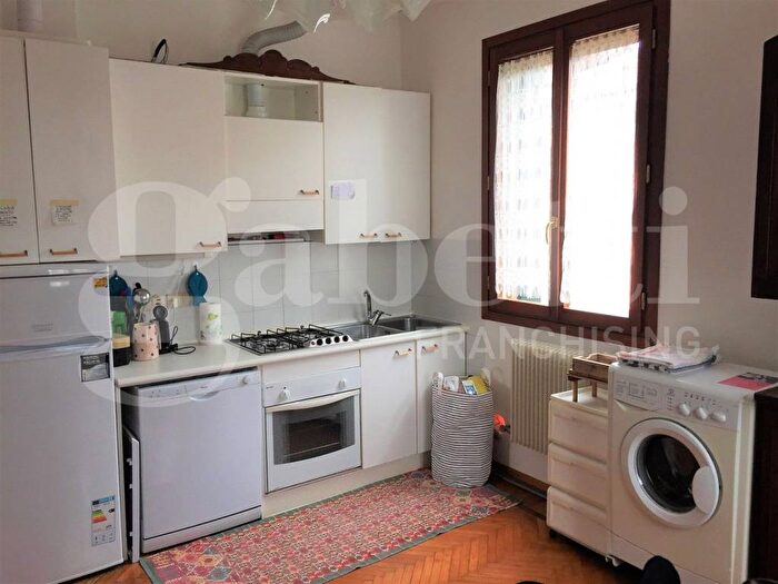 Appartamento trilocale in affitto in via Lorenzo Marcello, Lido di Venezia, Venezia