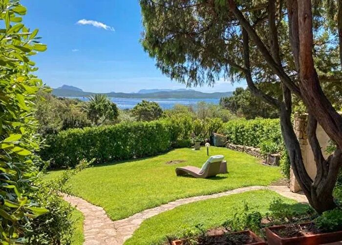 Casa quadrilocale in vendita in Via del Corallo Olbia, Olbia