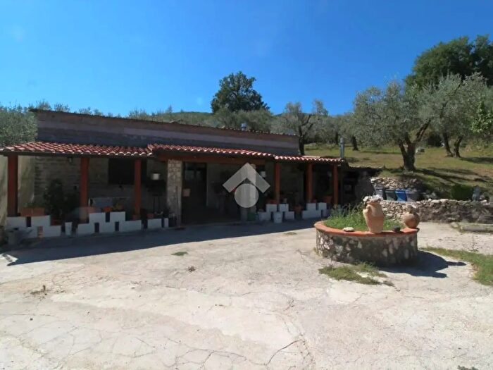 Casa bilocale in vendita in Via Piane Cofa, Poggio Nativo