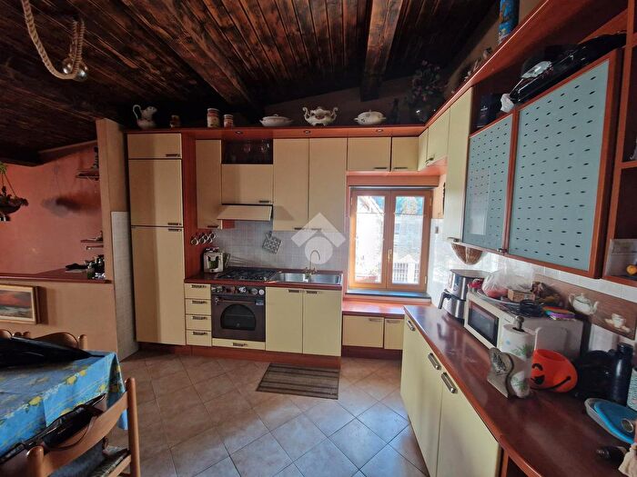 Appartamento trilocale in vendita in Via Marco Bianchi, Badalucco