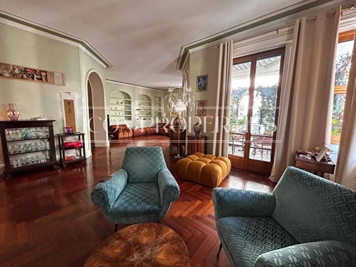 Appartamento con 5 locali in vendita in Viale Tunisia, Milano