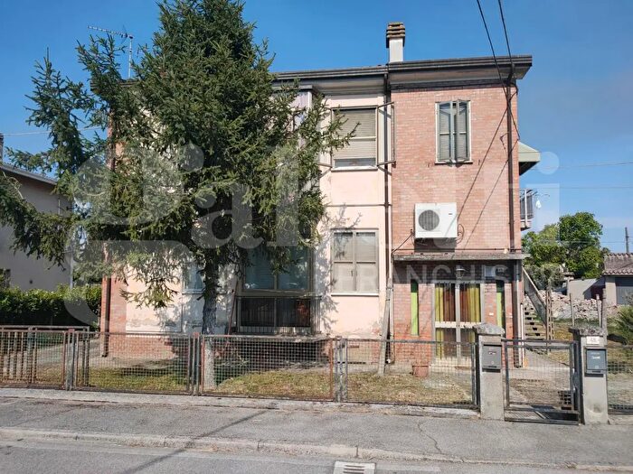 Appartamento con 6 locali in vendita in Mesola