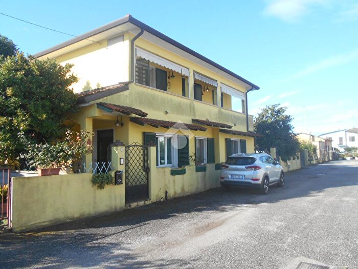 Appartamento quadrilocale in vendita in Via Enrico Toti, Comacchio