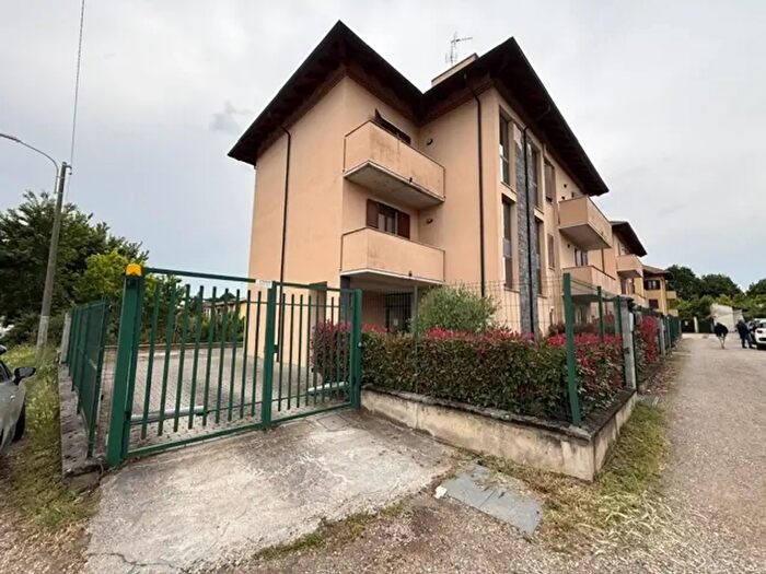 Appartamento trilocale in vendita in Via Gravellona, Vigevano