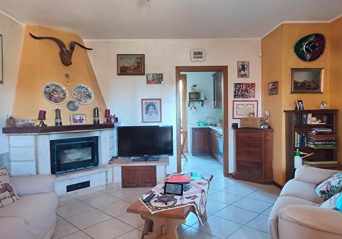 Appartamento con 6 locali in vendita in San Quirico DOrcia