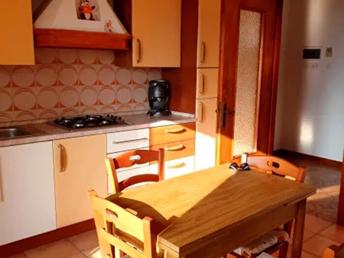 Appartamento trilocale in vendita in Via Grumello, Corna Imagna