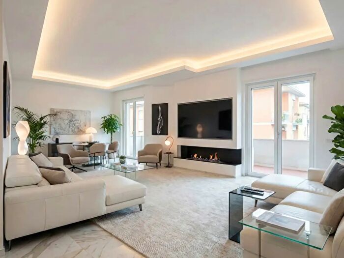 Appartamento con 6 locali in vendita in Firenze