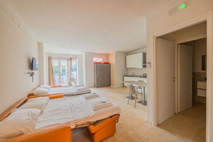 Appartamento monolocale in vendita in Viale Francesco Agello, Desenzano Del Garda