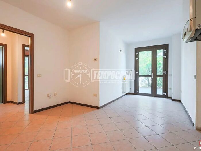 Appartamento trilocale in vendita in Via Aldo Moro, Massa Lombarda