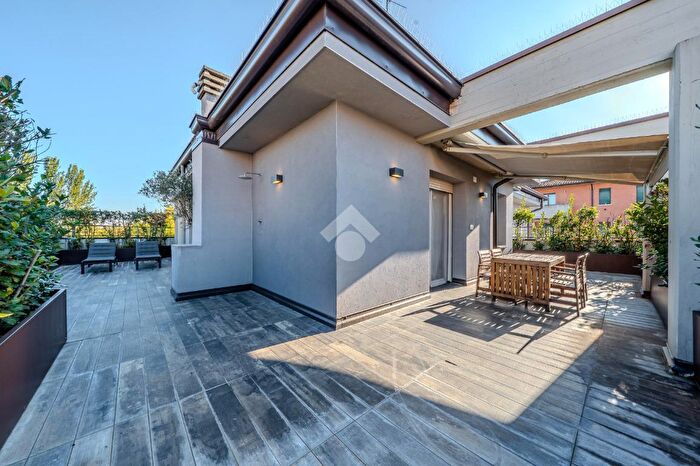 Appartamento quadrilocale in vendita in Via Bezzecca, Carpi