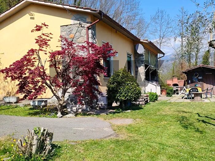 Casa quadrilocale in vendita in Coreglia Antelminelli
