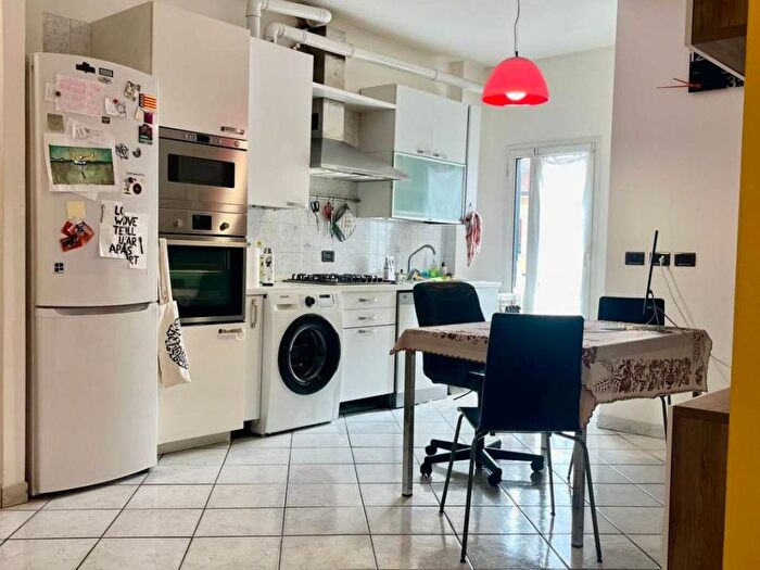 Appartamento trilocale in affitto in Via Savenella, Castiglione Tribunale, Bologna