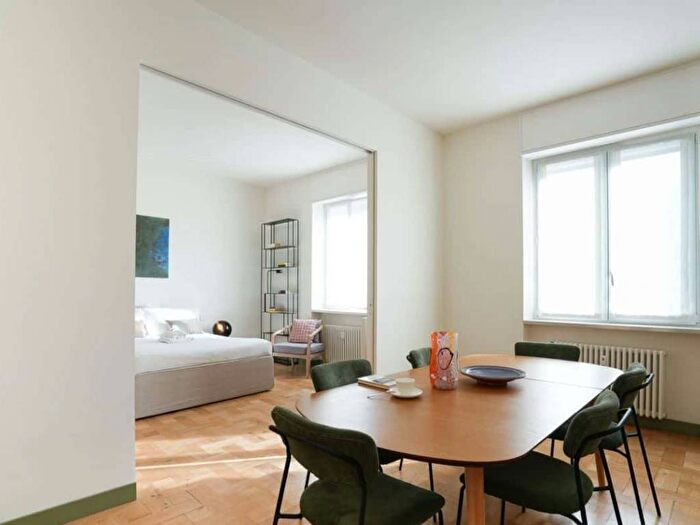Appartamento trilocale in affitto in Alzaia Naviglio Pavese, Navigli Darsena, Milano