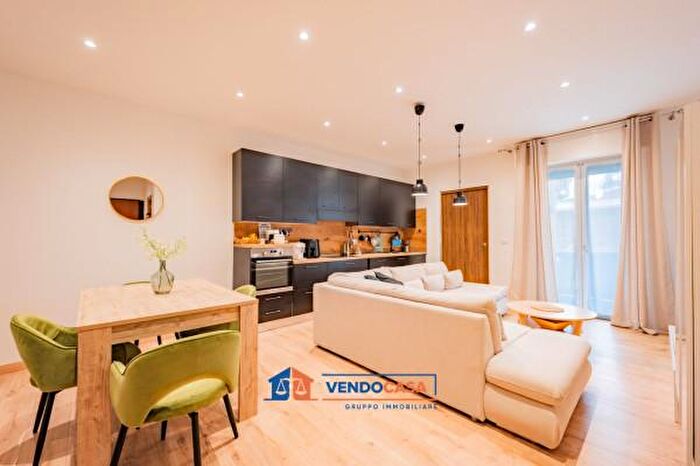 Case in Vendita e in Affitto - 2