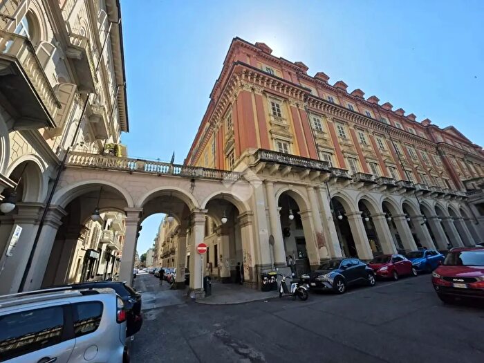 Appartamento monolocale in affitto in Piazza Statuto, Torino