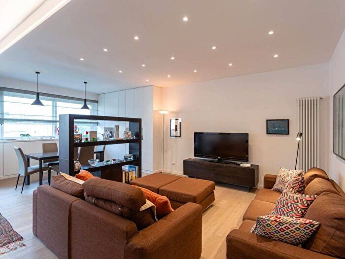 Casa trilocale in affitto in Via Roccaporena, Fleming, Roma