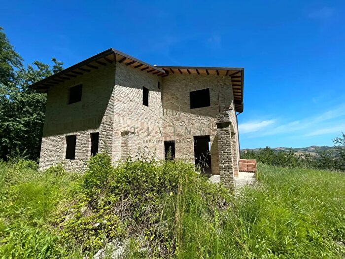 Casa con 7 locali in vendita in Contrada Filette Snc, Castignano