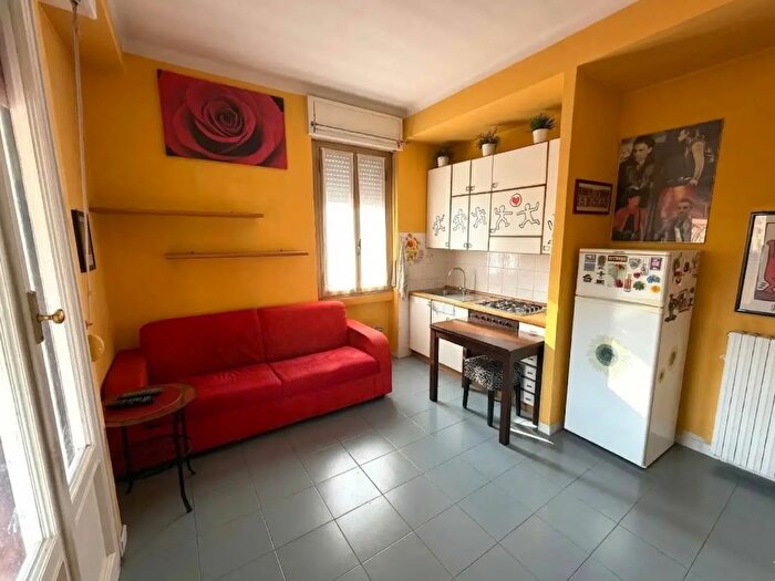 Appartamento bilocale in vendita in Via Cuzzi, Milano