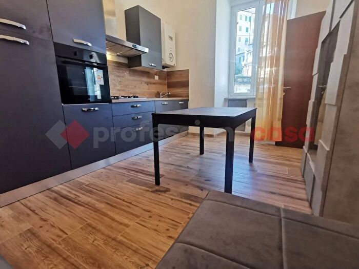 Appartamento bilocale in vendita in Piazza Galileo Ferraris, Genova