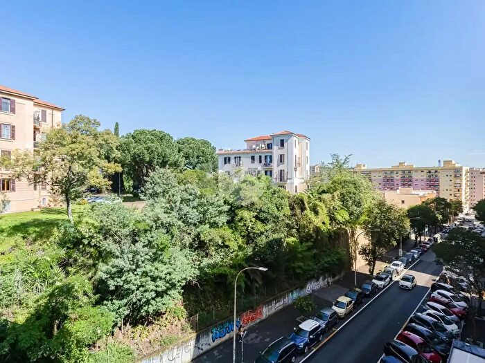 Appartamento con 5 locali in vendita in Via Tiberio Imperatore, Roma