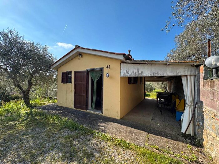 Casa bilocale in vendita in Rosignano Marittimo