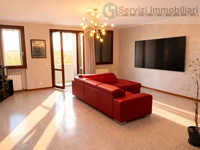 Appartamento trilocale in vendita in Caorso