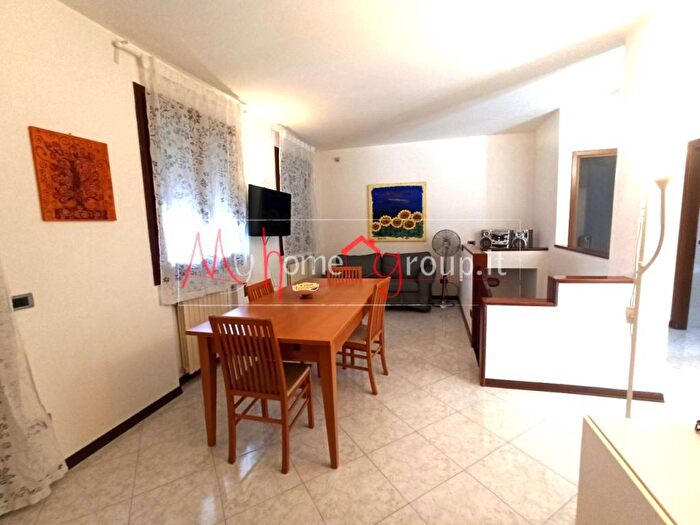 Appartamento quadrilocale in affitto in Via Zago, Villatora, Saonara