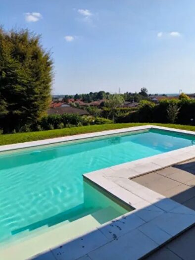 Casa con 5 locali in vendita in Monti Via Gian Battista Scalabrini Santa Maria in Campo Asnago di Cermenate Cermenate Como Lombardia Italia, Cermenate