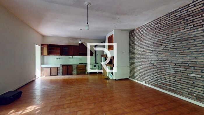 Casa quadrilocale in vendita in Tosco Romagnola Rocca San Casciano, Portico E San Benedetto