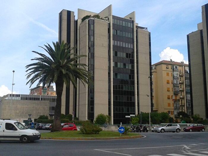 Appartamento trilocale in affitto in Via Luigi Pirandello, Oltreletimbro Santa Rita, Savona