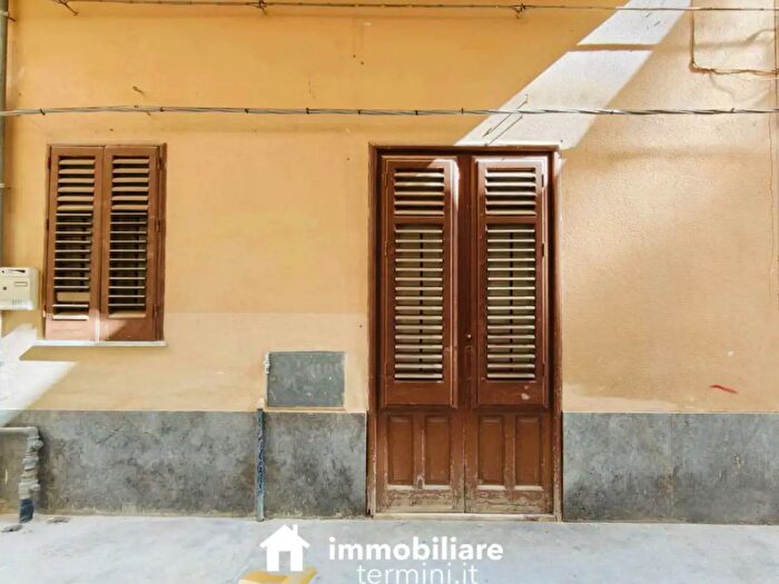 Appartamento bilocale in vendita in Via Ganguzza, Termini Imerese