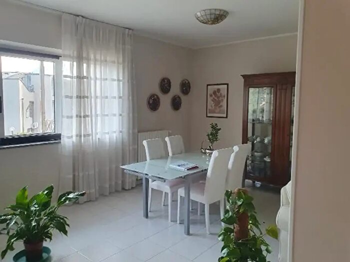 Casa con 5 locali in vendita in Via dellEsperanto, Benevento