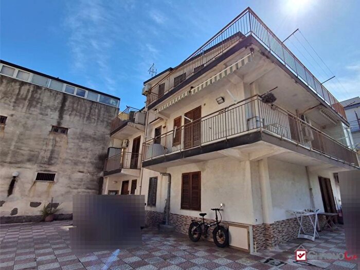 Appartamento con 5 locali in affitto in via vico palermo, Centro, Gioiosa Marea