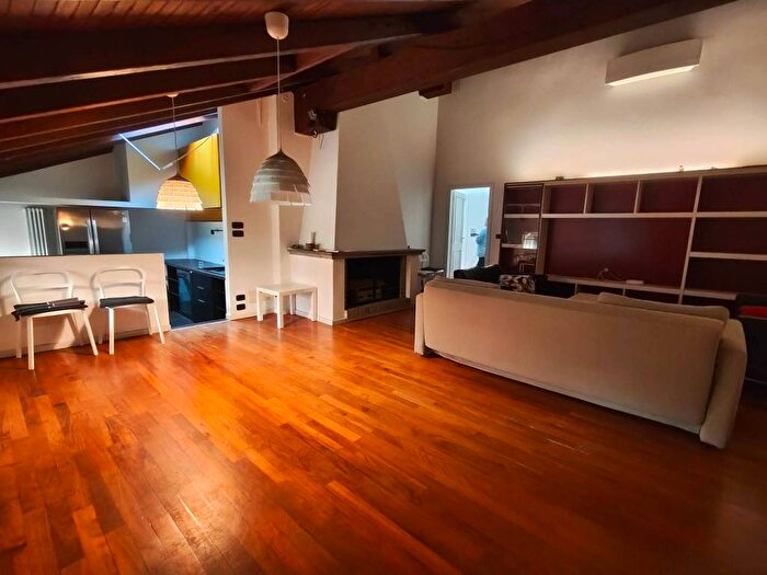 Appartamento quadrilocale in affitto in Via del Borgo di San Pietro, Irnerio, Bologna