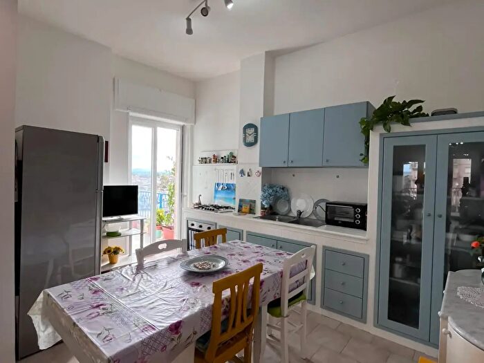 Appartamento trilocale in vendita in Viale delle Mimose, Castel Volturno