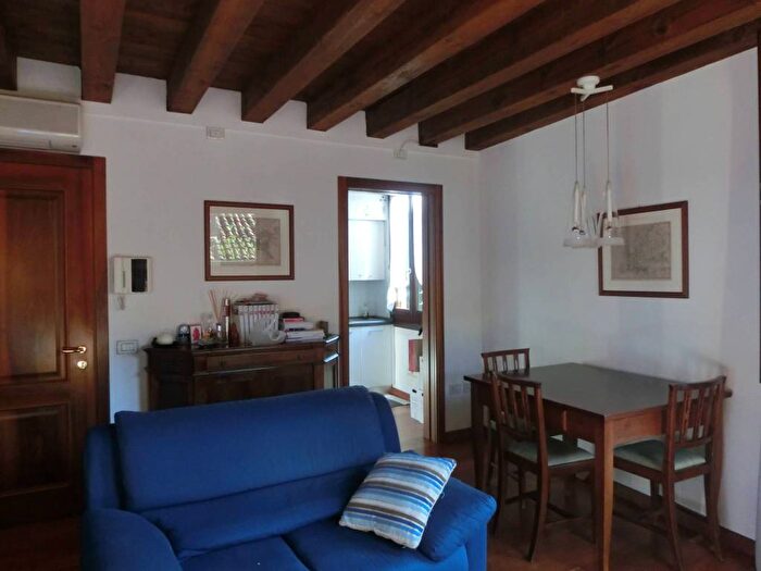 Appartamento bilocale in affitto in Via Palestro, Piazza dei Signori, Treviso