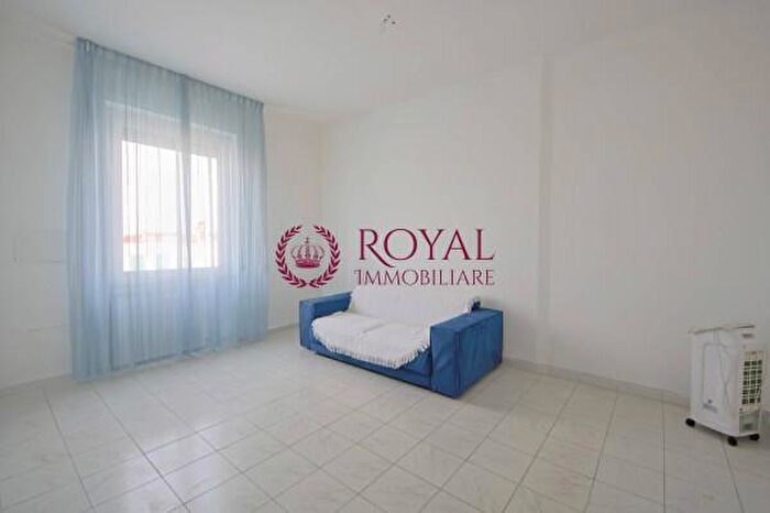 Appartamento bilocale in vendita in Via Fiume, Livorno