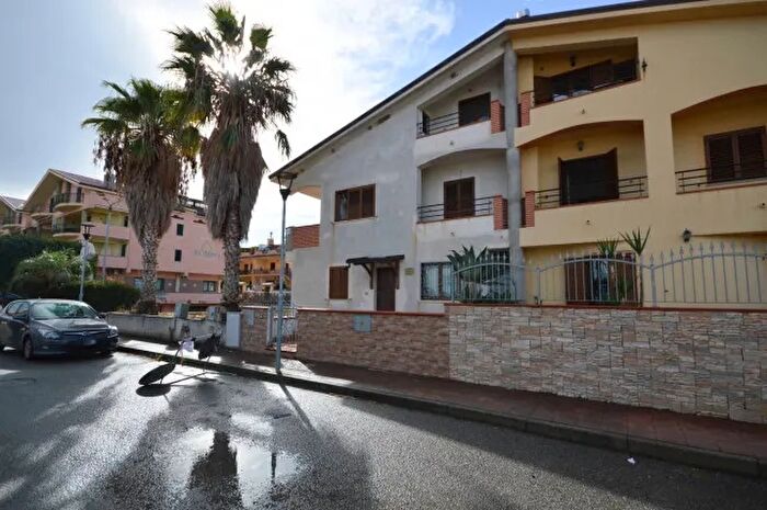 Casa con 5 locali in vendita in Pietrapaola Via Amalfi, Mandatoriccio