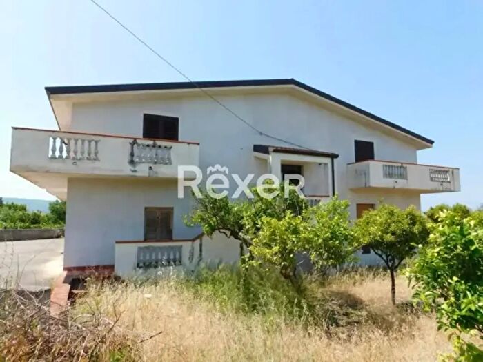 Appartamento trilocale in vendita in Via dei Giacinti, Santa Maria Del Cedro