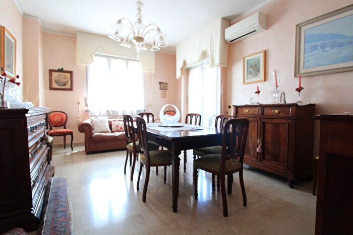 Appartamento in vendita in Via Brigata Reggio, Reggio Emilia