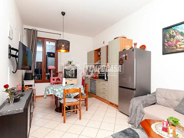 Appartamento trilocale in vendita in Via del Papa, Crevalcore