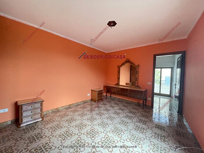 Casa trilocale in vendita in Gratteri