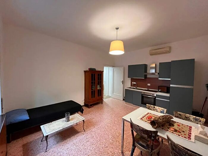 Appartamento con 5 locali in affitto in Via Sirte, Roma