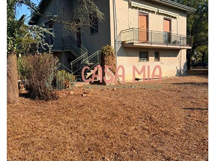Casa quadrilocale in vendita in Strada Sordello, Gragnano Trebbiense