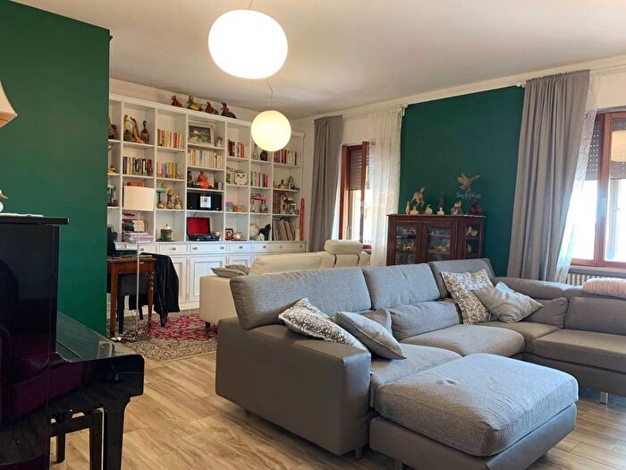 Appartamento con 6 locali in vendita in Indirizzo Via Ettore Ricci, Macerata