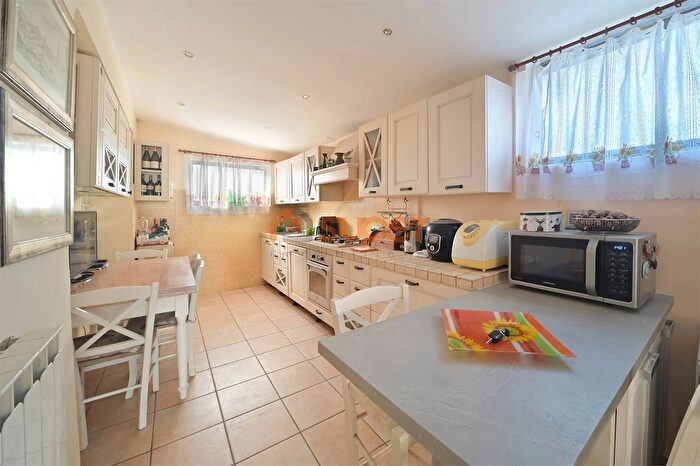 Casa trilocale in vendita in Perugia