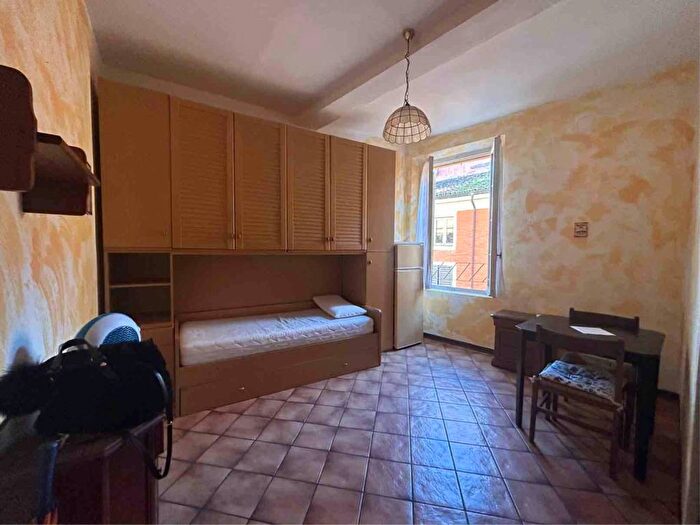 Appartamento monolocale in affitto in Via del Voltone, Centro Storico, Modena