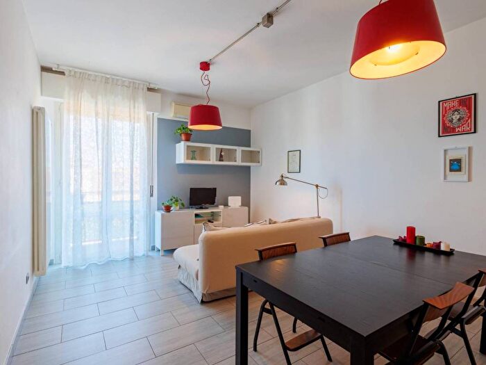 Appartamento trilocale in affitto in Via Volturno, Ospedale Volturno, Parma